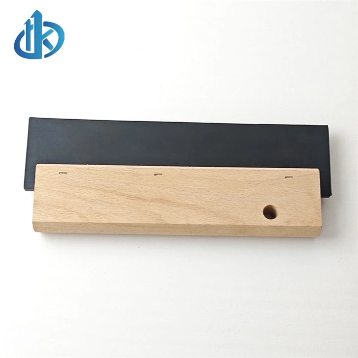 Grout Spreader With Flexible Rubber Blade